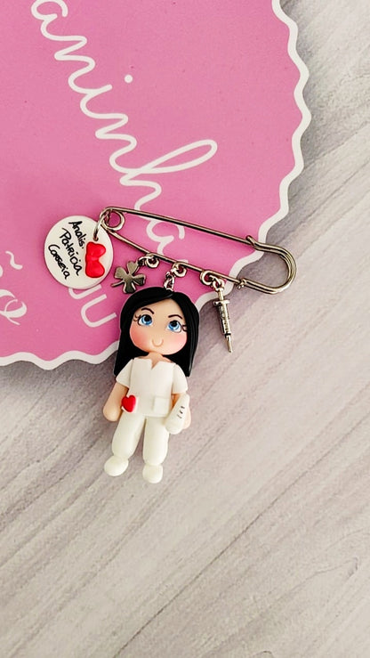 Pregadeiras e porta-chaves Enfermeira