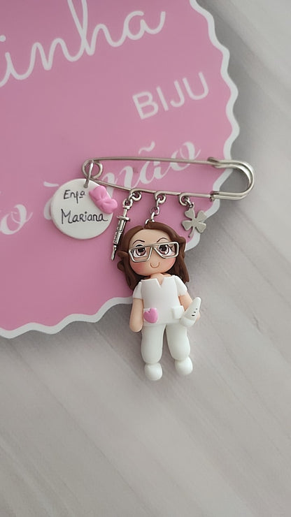 Pregadeiras e porta-chaves Enfermeira